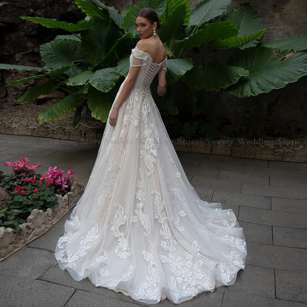 Exquisite A Line Wedding Dresses Off Shoulder Lace Appliques Bridal Ball Gowns