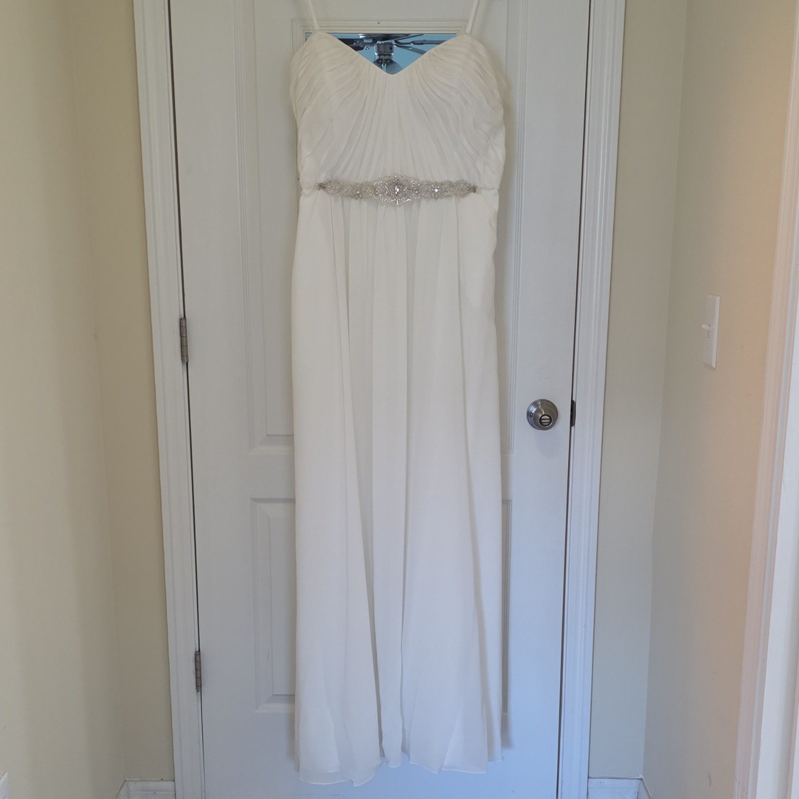 Ivory/Off White Chiffon A-Line Full-Length Wedding Dress| Kalani K| Size 20
