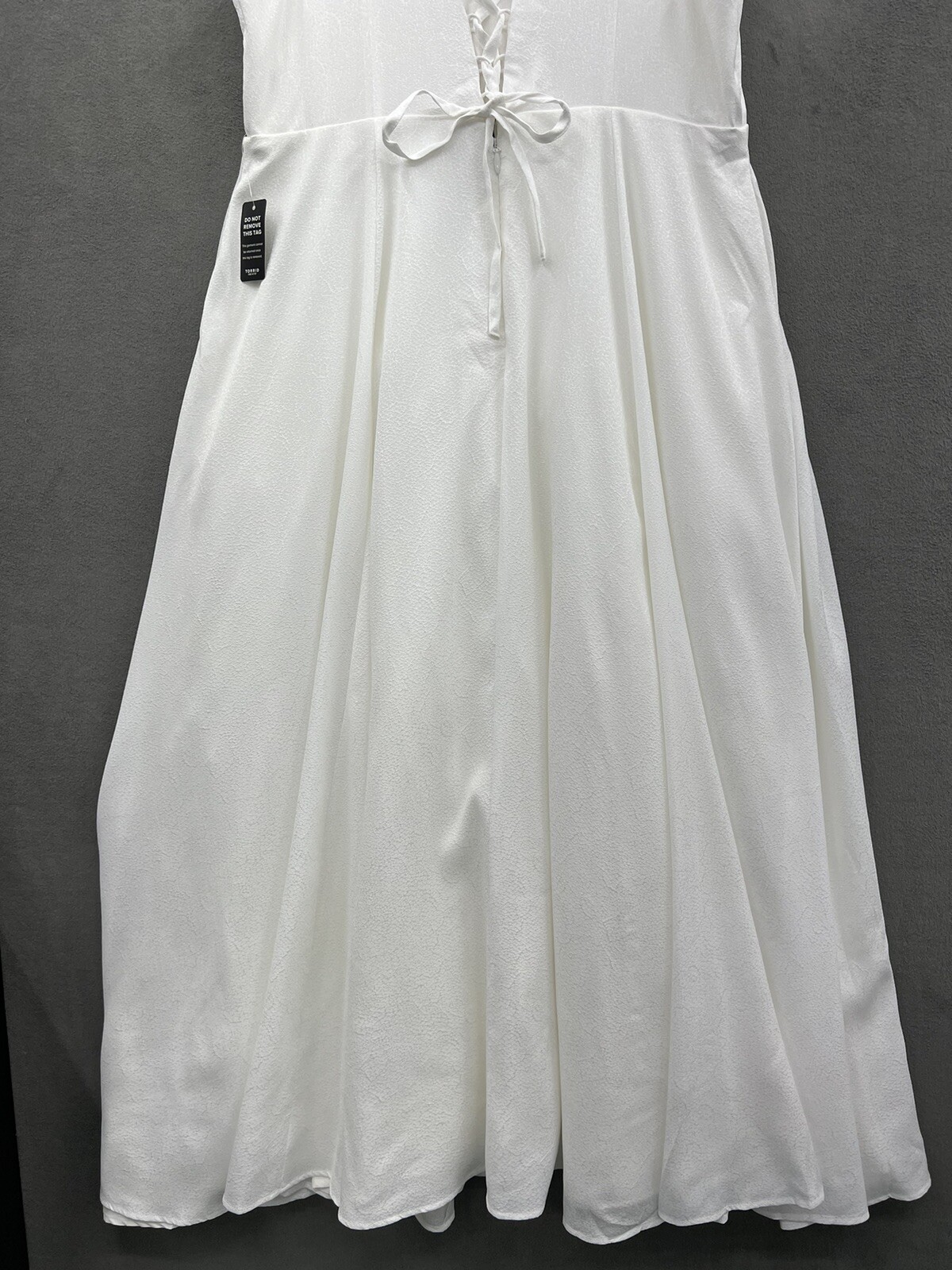 Torrid Women’s 18 Wedding Gown Dress Off White Jacquard Sweetheart Corset Back