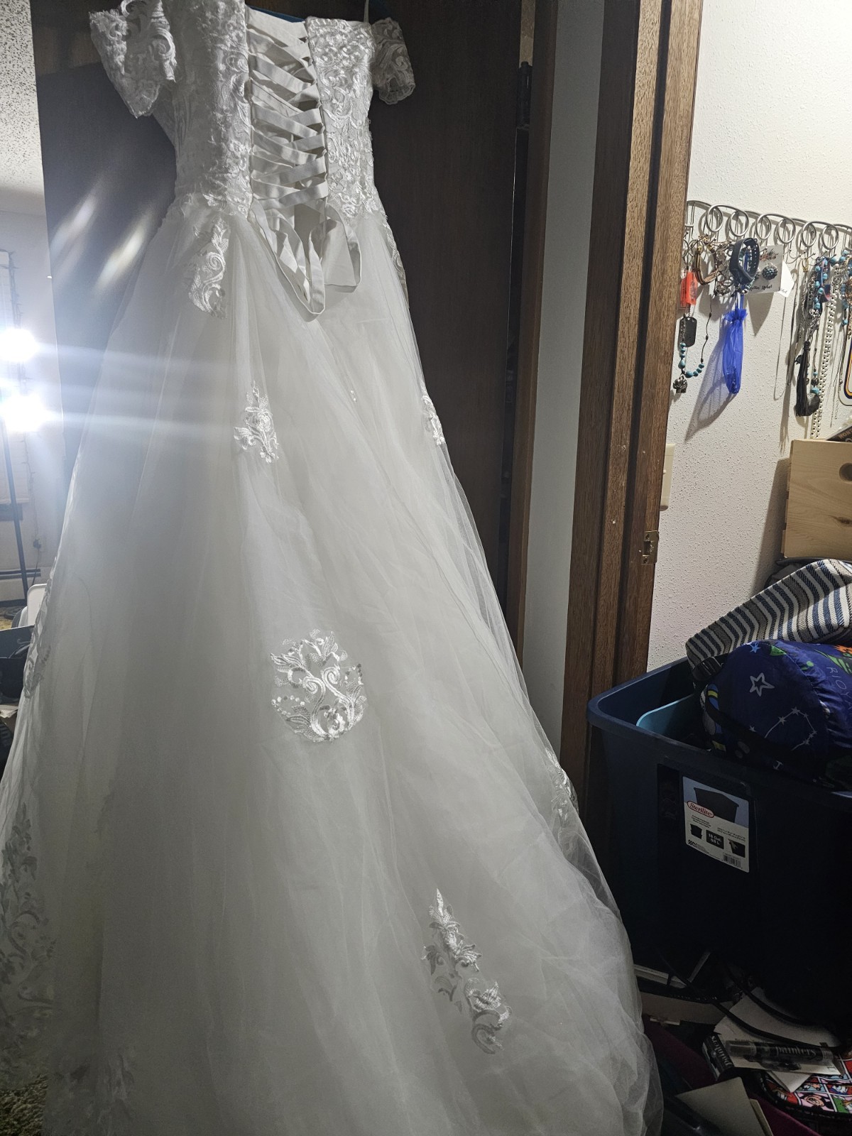 White Lace & Embroidery Ball Gown Wedding Dress V-Neck Short Sleeve Corset