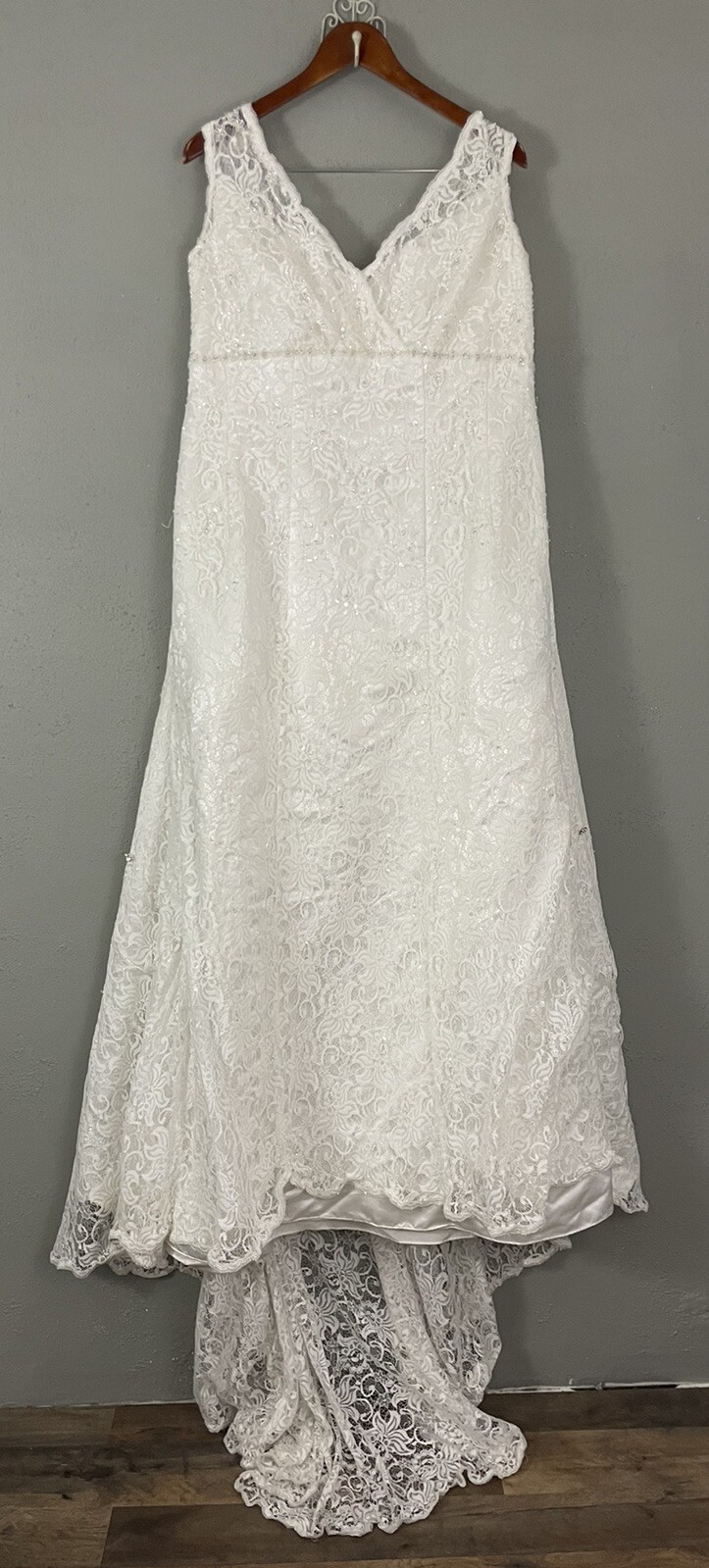 Davids Bridal Wedding Dress Size 18W Ivory Lace Beading Bustle Buttons T9612