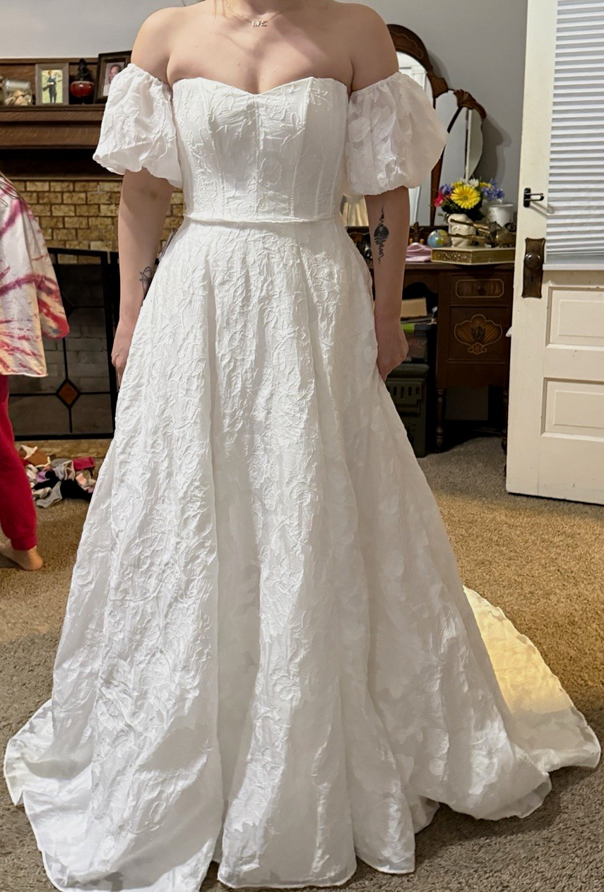 AZAZIE White Off-Shoulder Sweetheart A-Line Jacquard Train Corset Back