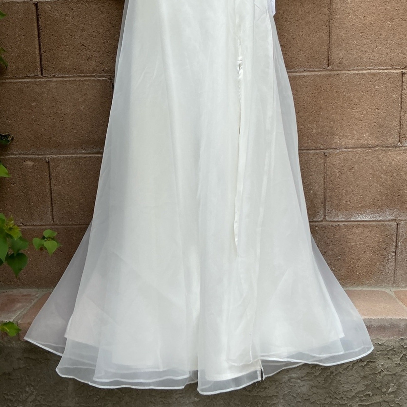 NWT Lulu’s True Excellence Bustier Off-The-Shoulder Maxi Wedding Dress Small