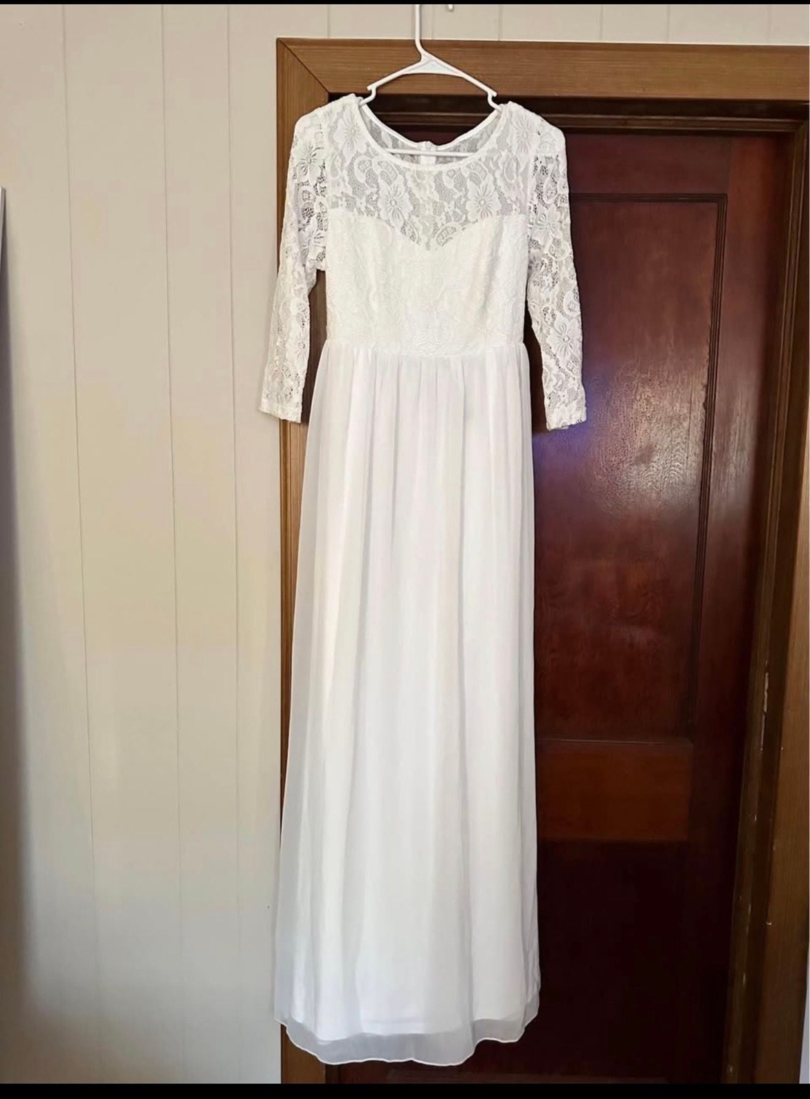 White Lace and Chiffon Bateau Neck 3/4 Sleeve Maxi Wedding Dress