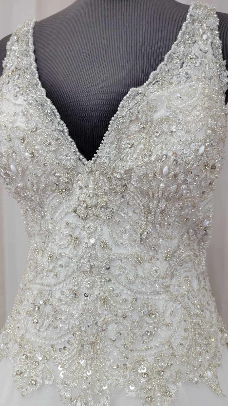 Mary’s Bridal D8113 Dress Crystal Beaded Tulle Ball Gown V Neck Princess Wedding