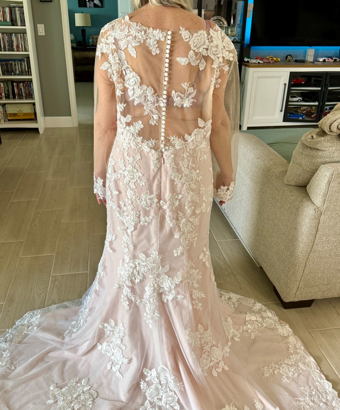 CUSTOM MADE PEACH/BLUSH WEDDING DRESS WITH LINER, LACE & SILK COVERED BUTTONS