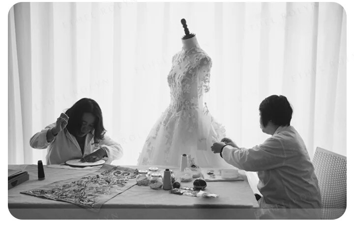 Elegant White Wedding Dresses Bohemian Lace Bell Sleeves Lace Up Bridal Gowns