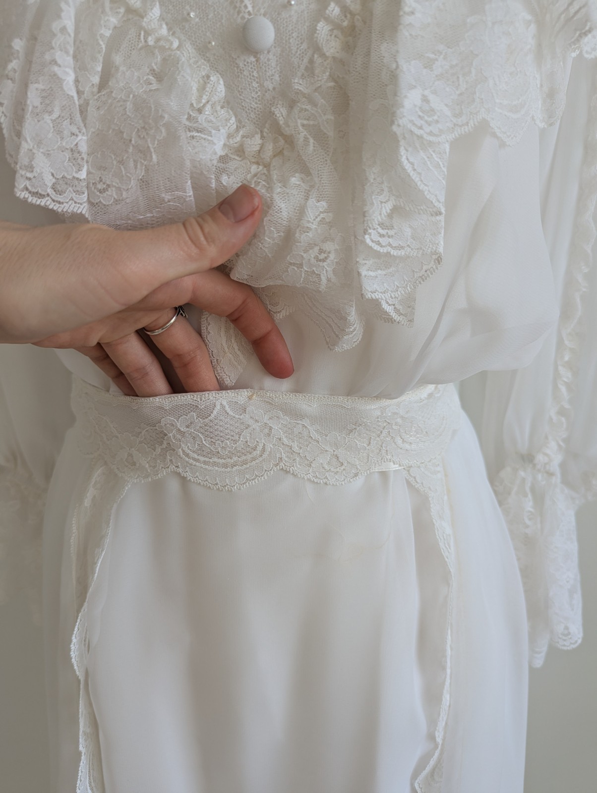 VTG Ethereal 1970s Ruffle Lace High Neck White Prairie Dress / Wedding Gown 4