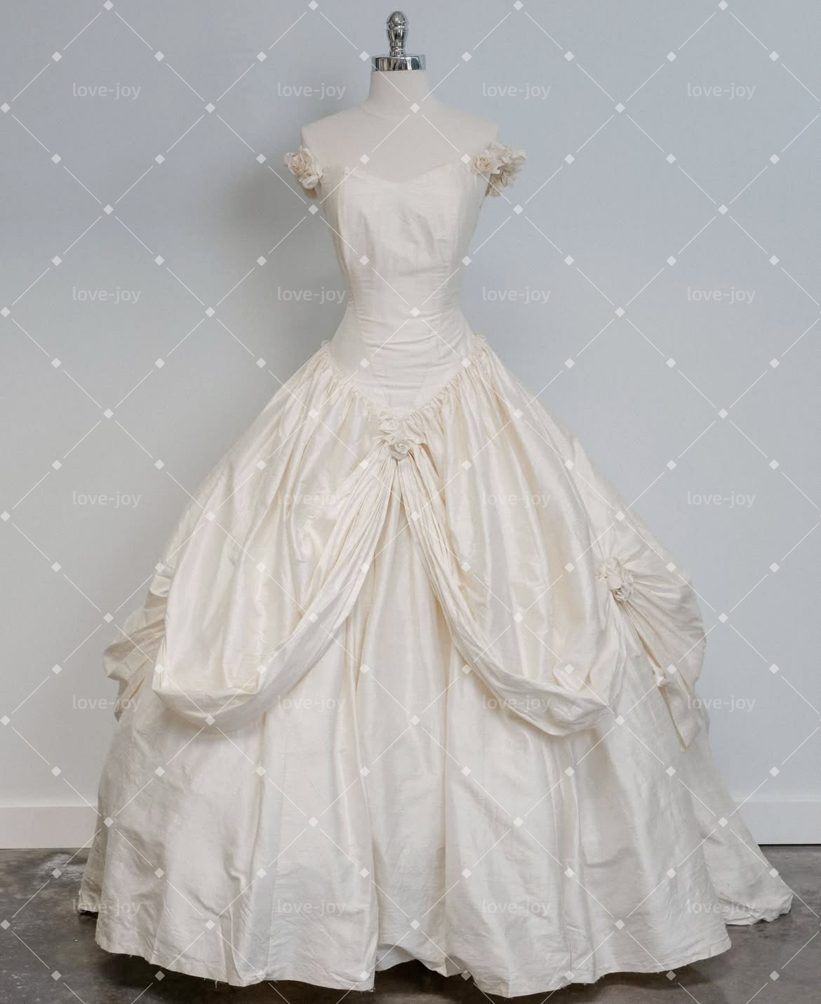 Stain Wedding Dress Victorian Off The Shoulder Floral Details A-Line Bridal Gown