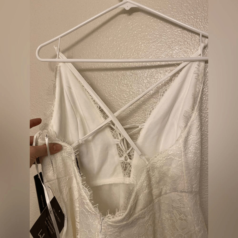 Lulus Waverly White Lace Midi Dress MEDIUM NWT Bridal Shower Courthouse Wedding