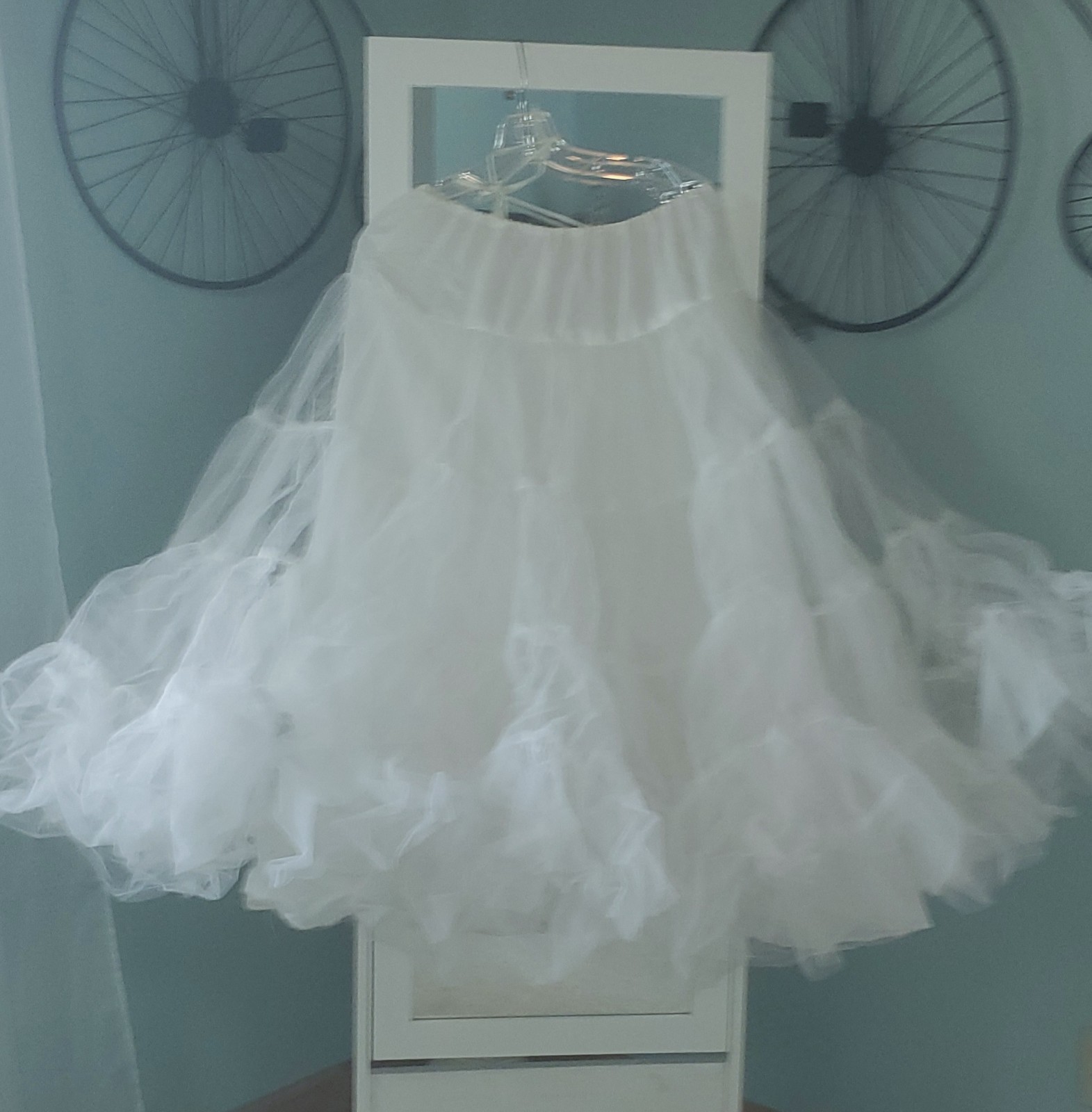 Satin & Lace White Wedding Gown Size 7-8