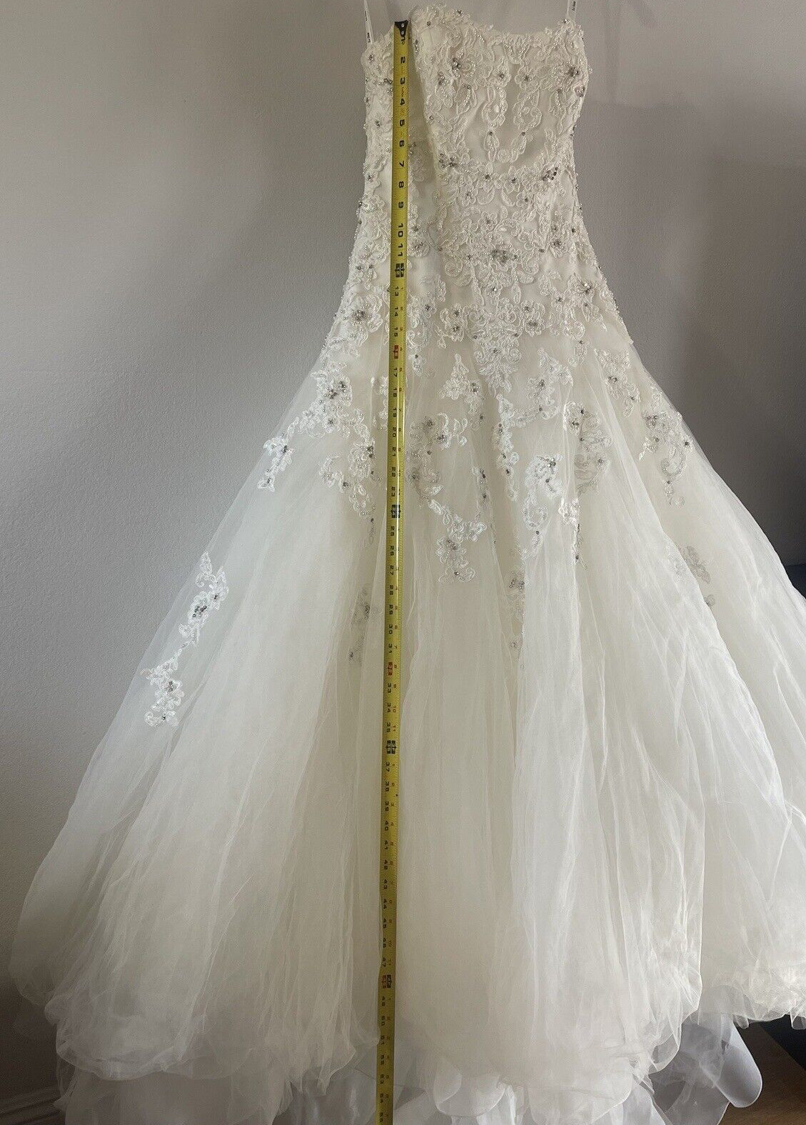 La Soie Bridal Wedding Gown White Tulle Ball Gown Strapless Crystals Beaded US 6