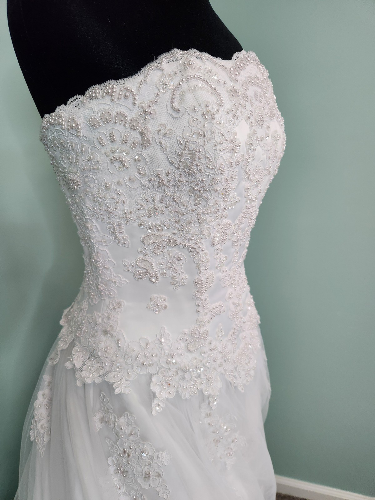 BEAUTIFUL Oleg Cassini White Wedding Dress Size 8 – SEE MEASUREMENTS BELOW!!