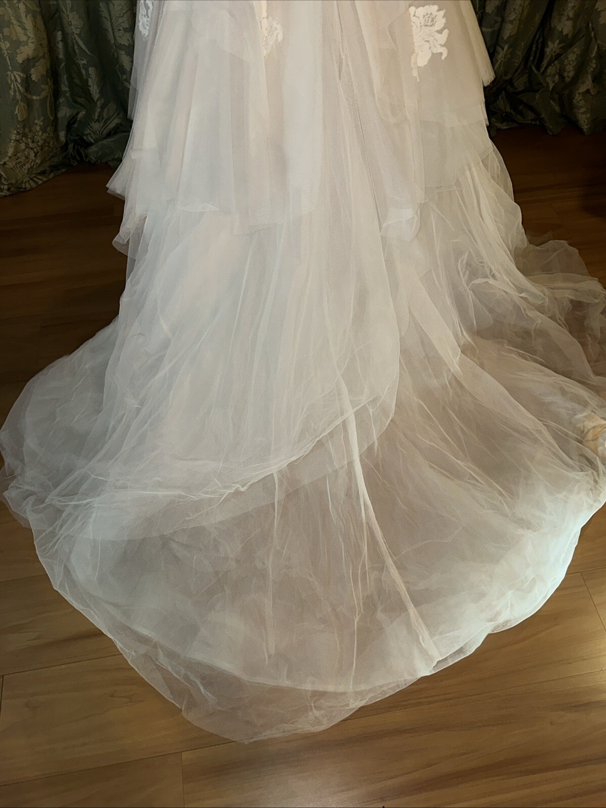 Allison Webb Wedding Gown Camilla 4852 Ivory Cashmere Size 10 Couture NWT