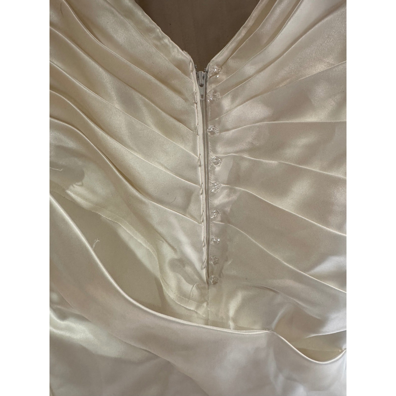 Essense of Australia Ivory Satin Ruched Strapless Wedding Dress Gown Size 12