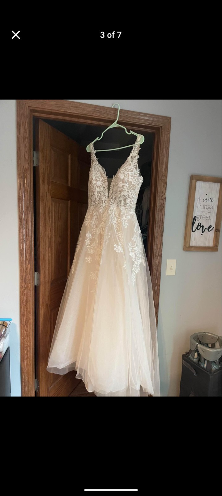 Ivory Lace Sleeveless A-Line Wedding Dress V Neck Full-Length Tulle Skirt