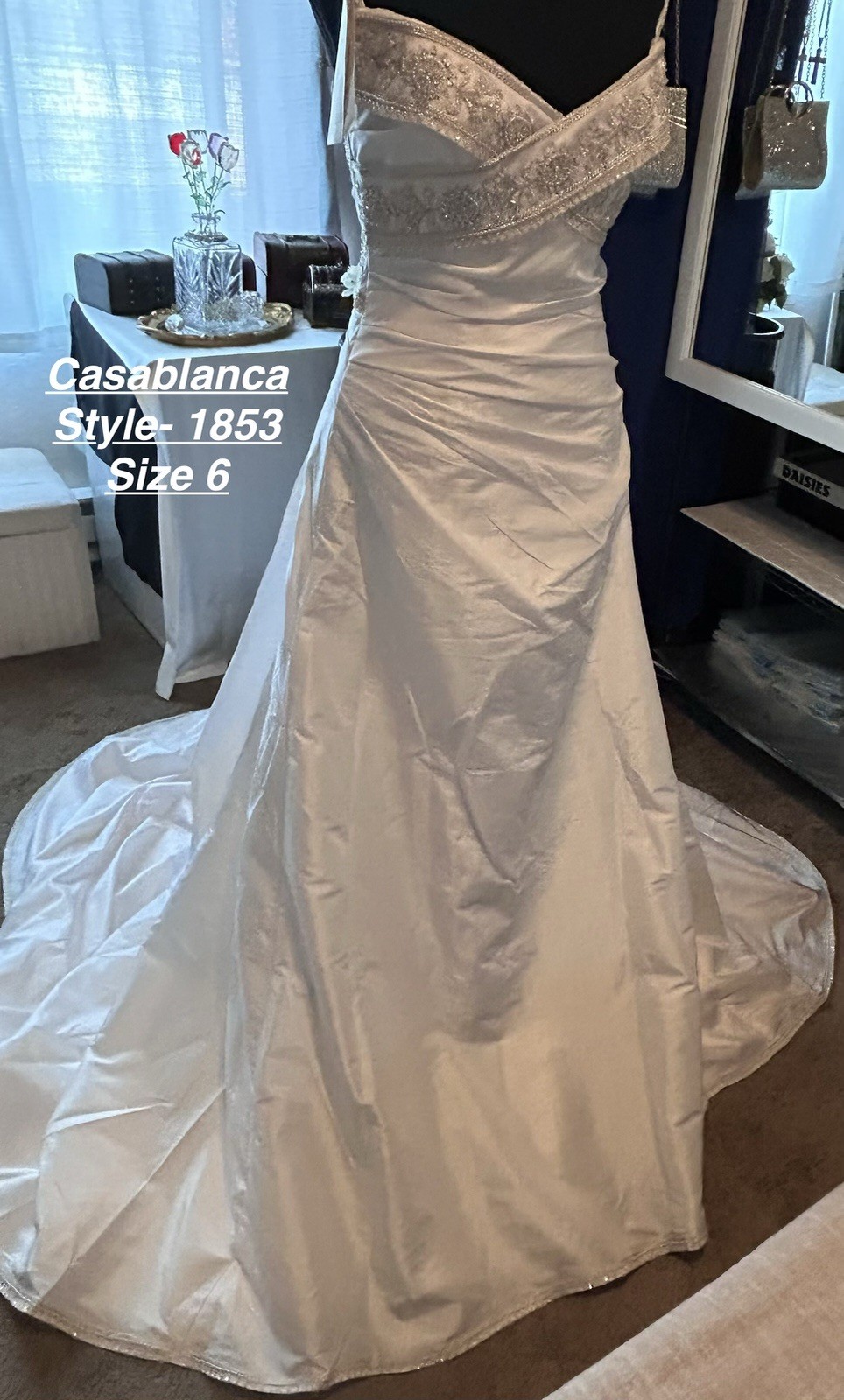 Casablanca Bridal Elegant, Perfect Petite Size 6 Wedding Gown With Tags ￼