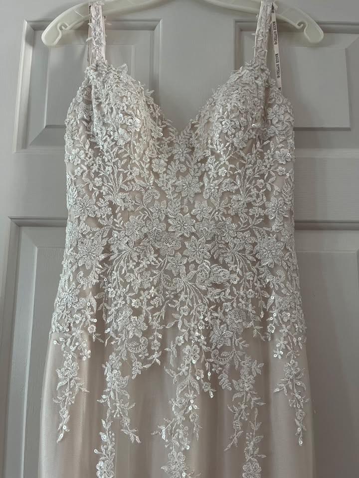 NEW Maggie Sottero Nola Wedding Dress w/ Tags – Size 6 – Ivory Champagne