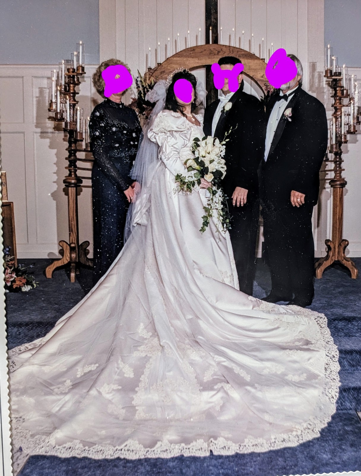 Wedding Dress:Use For Material- Satin, Handmade Lace Appliques, Antique Crystal