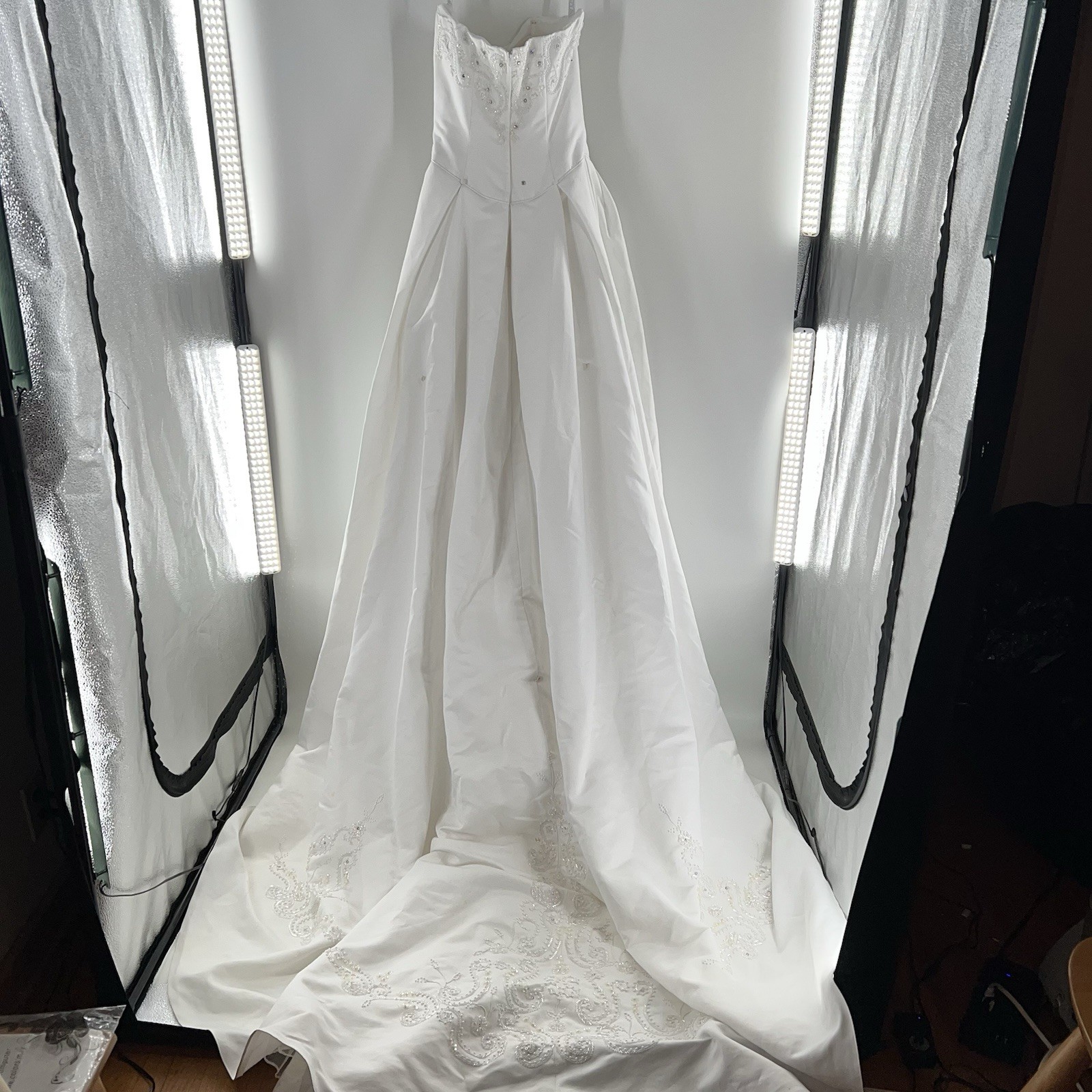 VTG Mary’s Classic 90’s Wedding Gown w/Matching Beaded Wrap & White Veil w/Satin