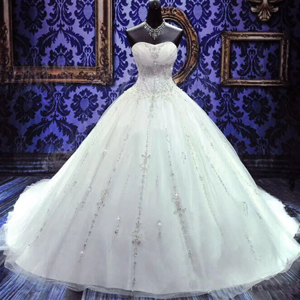 Luxury Princess Crystal Wedding Dresses Sweetheart Neck Lace-up Beaded Ball Gown