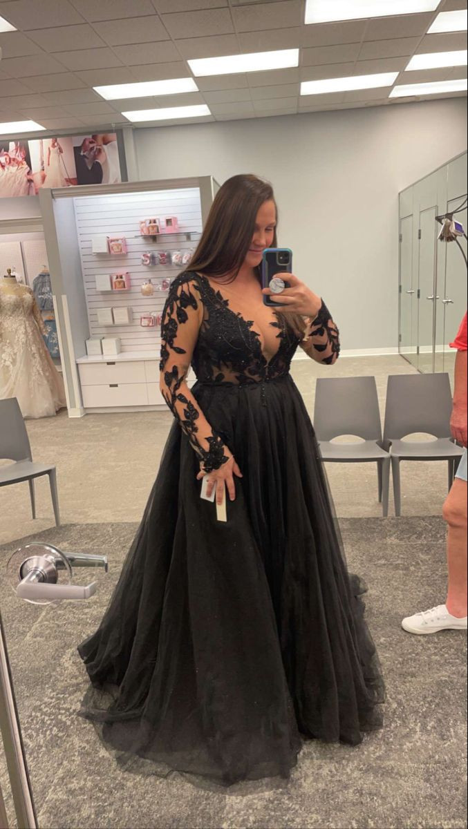 Black Wedding Dresses Deep V Neck Long Sleeves Gothic Bridal Gown Floor Length