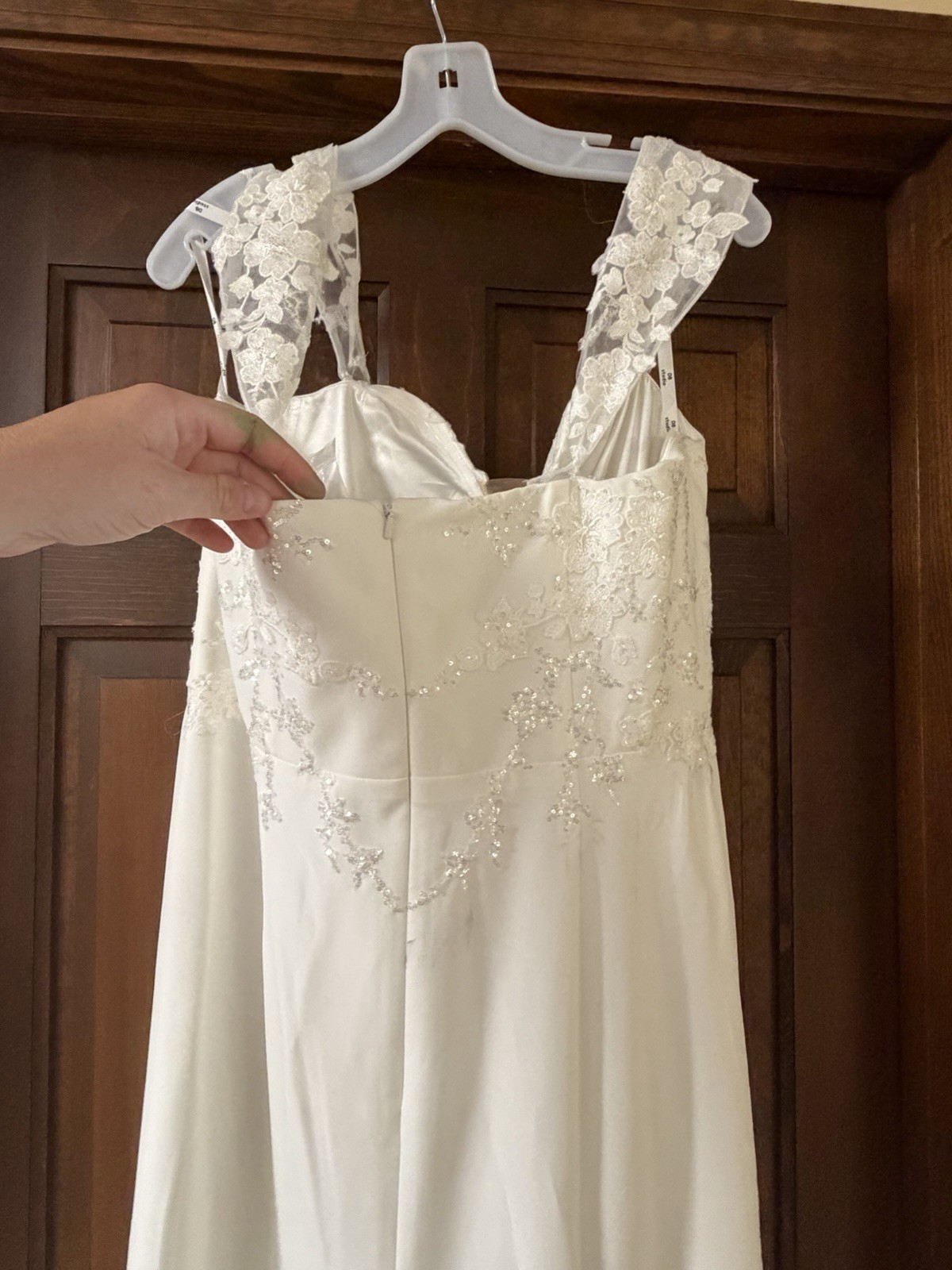 David’s Bridal WG3849 White Lace Beaded V-Neck Fit & Flare Train Dress 18