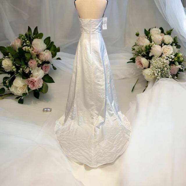 Venus White Embellished Satin Wedding Gown Size 8 $699