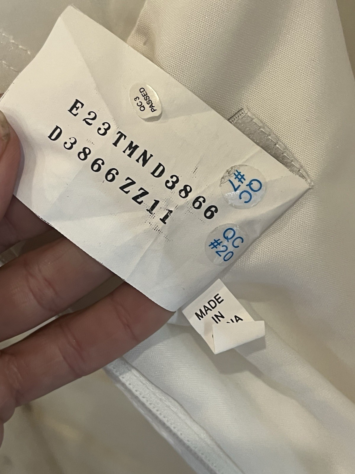 wedding dress size 14 essence of Australia, brand new, unaltered, never worn.