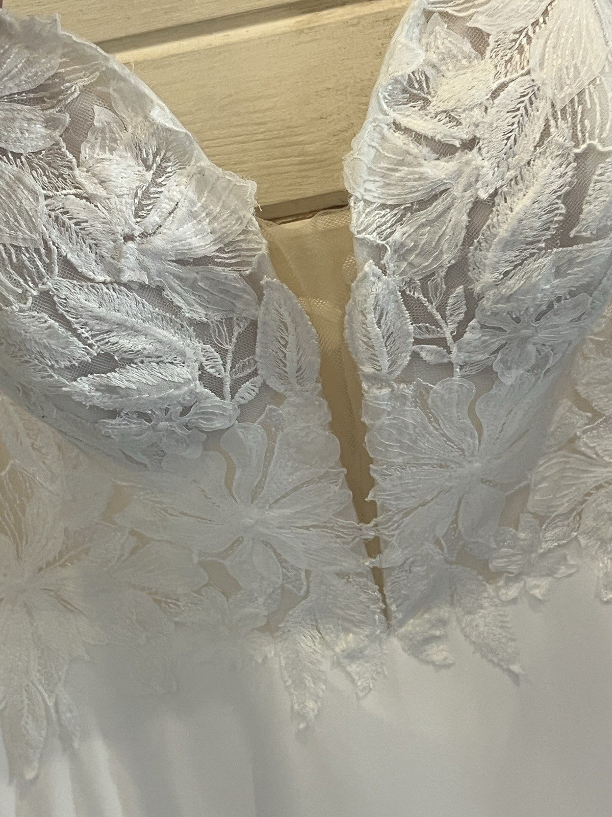 wedding dress size 14 essence of Australia, brand new, unaltered, never worn.