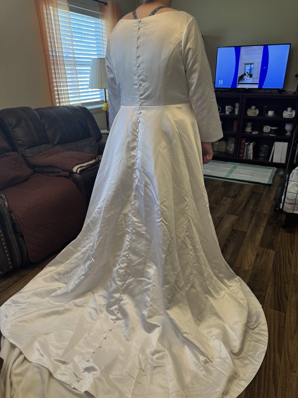 White Satin A-Line Wedding Dress 3/4 Sleeve Boat Neck Button Back Train 13/14
