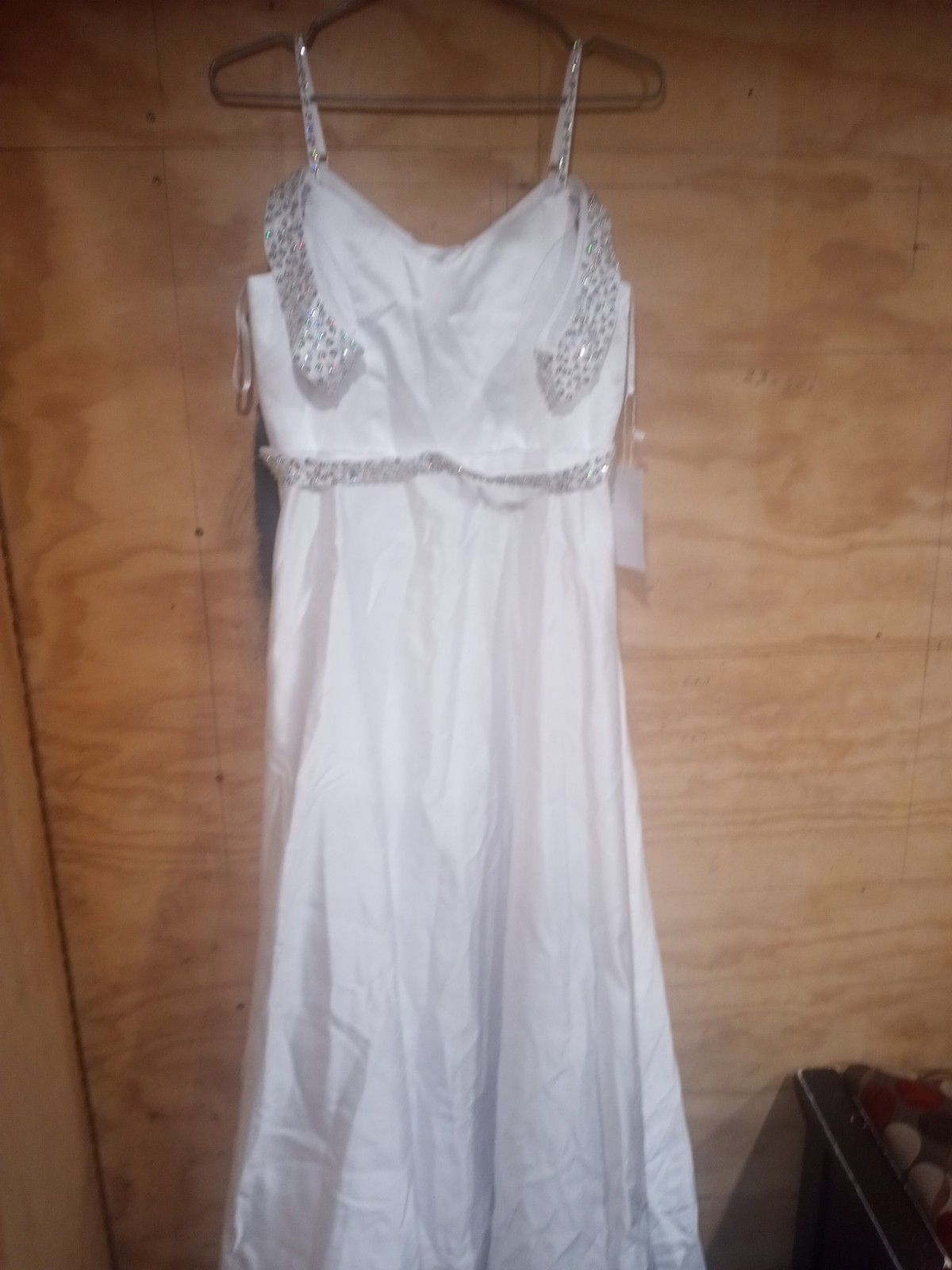 BXZ White Sleeveless Full-Length Wedding Dress with Crystal/Diamante Detailing