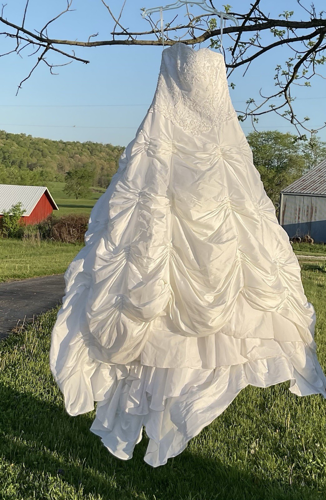 David’s Bridal T9252 Wedding Dress Strapless Pick-Up Ball Gown White Size 10