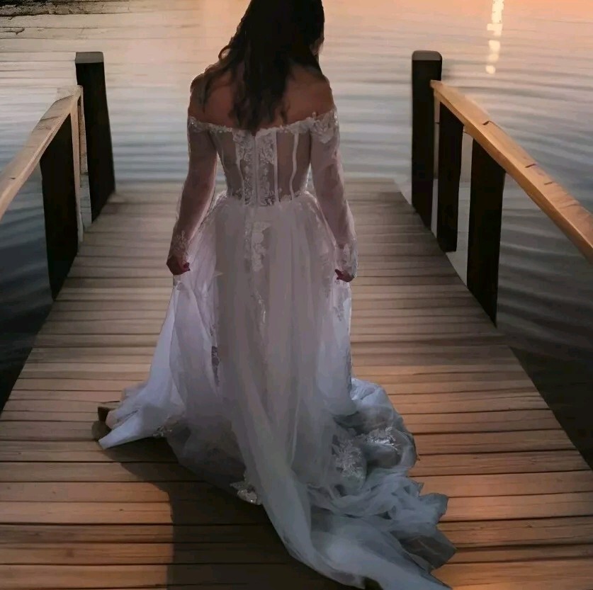 Wedding Dress Gown Size 6-8 Mermaid/Trumpet V-Neck