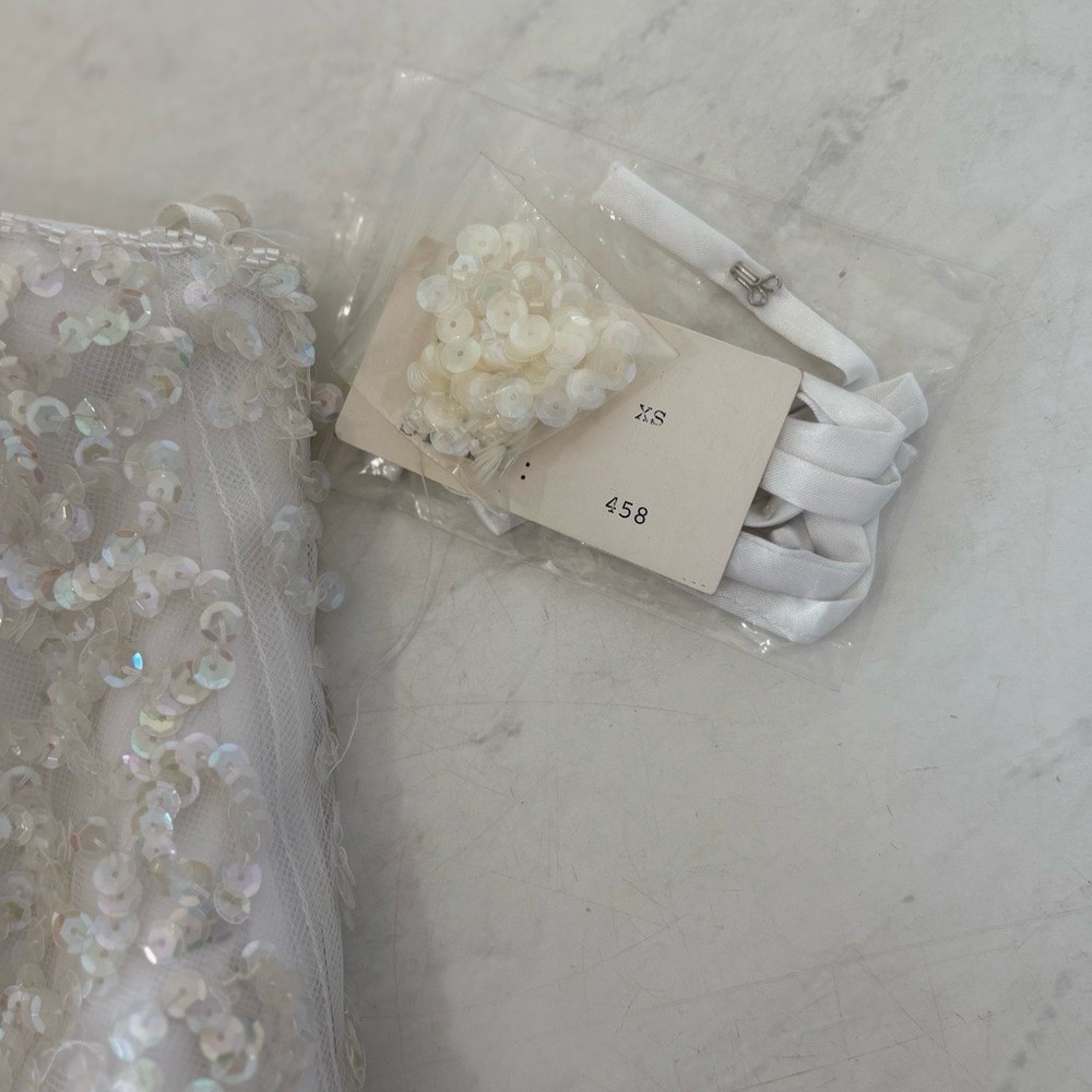 NEW Cache White Sequin Strapless Wedding Dress Size XS Formal Classic Poofy
