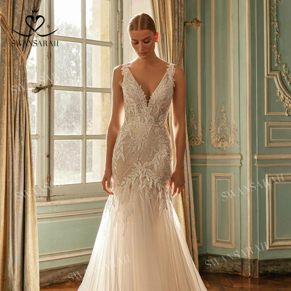 Sleeveless Mermaid WeddingDress Vneck Open Back AppliquesLace Princess BrideGown