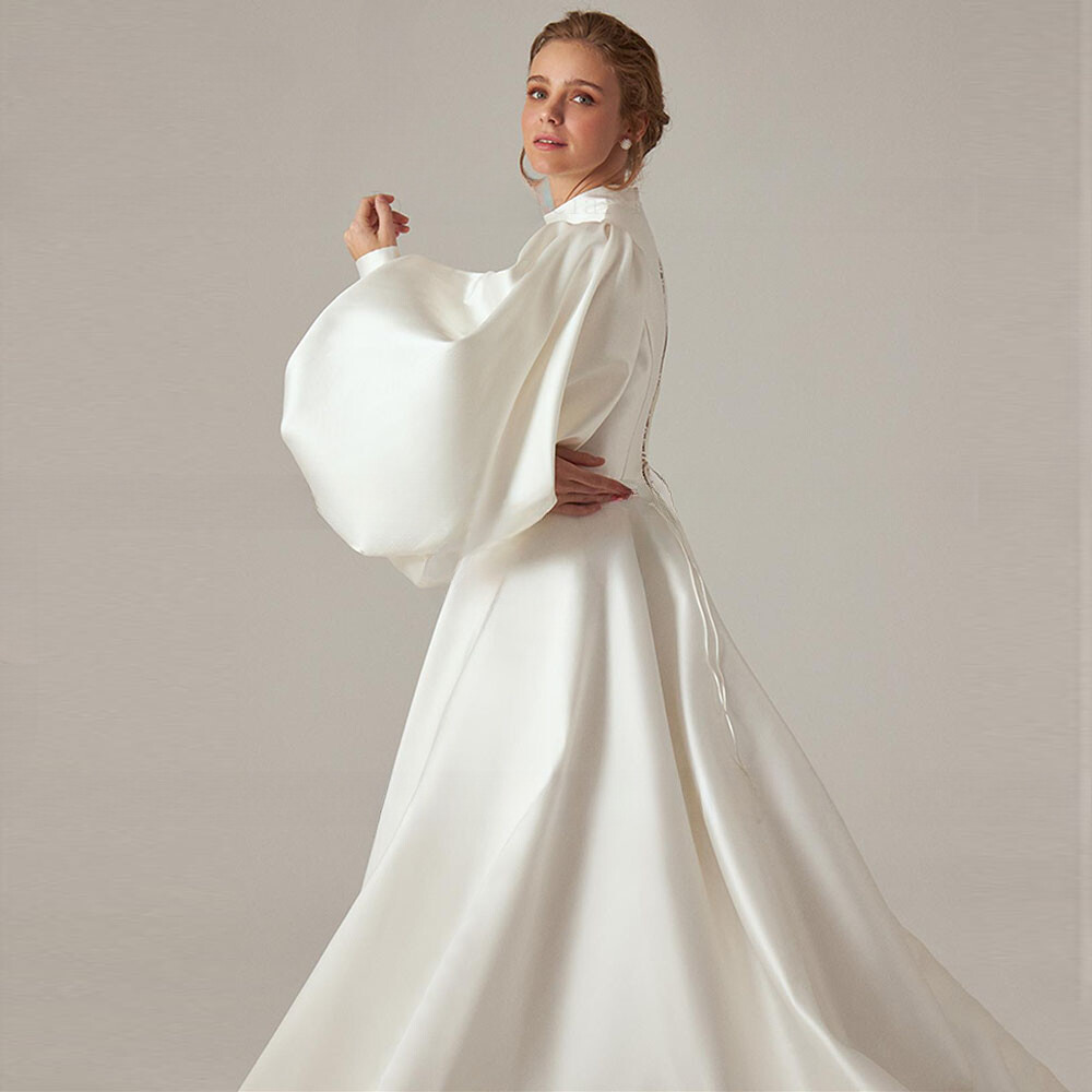Luxury Mullelin A-Line Wedding Dresses High Neck Puff Sleeved Satin Bridal Gowns