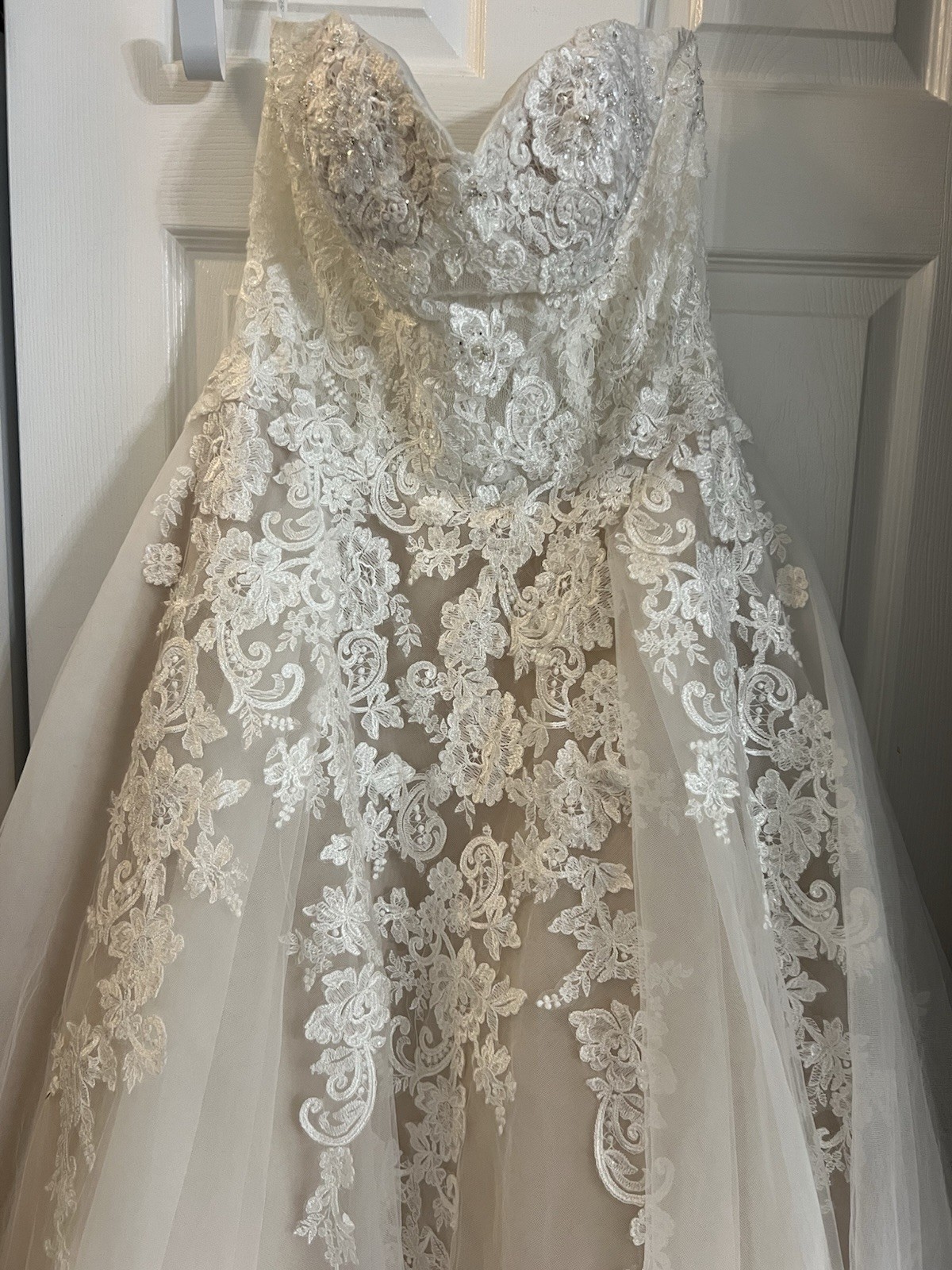 GUC David’s Bridal Ivory Wedding Gown with Train. Size 12.