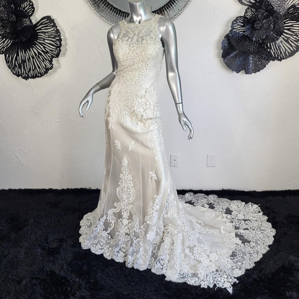 NWT~$2100~LO’ADORO~2/4~IVORY OFF WHITE RHINESTONE DETACHABLE TRAIN WEDDING DRESS