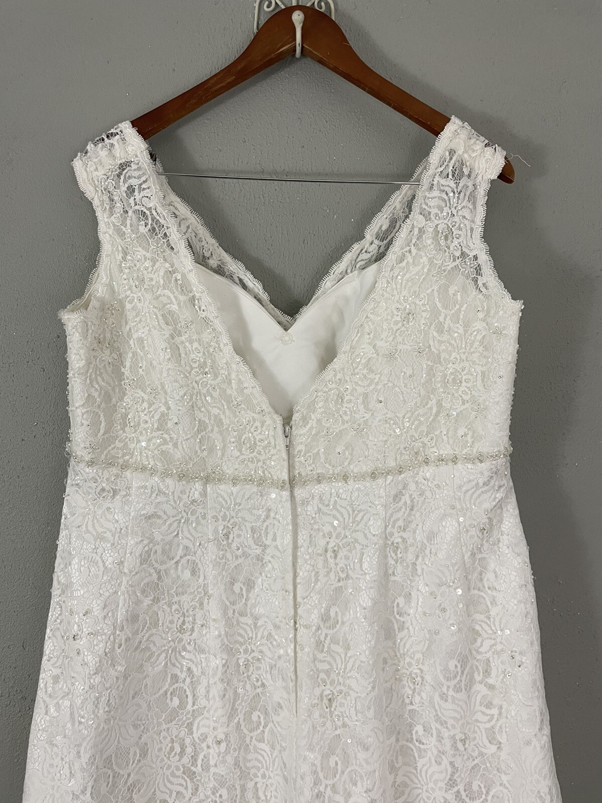 Davids Bridal Wedding Dress Size 18W Ivory Lace Beading Bustle Buttons T9612