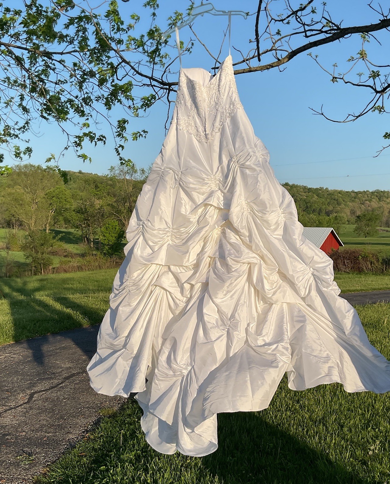 David’s Bridal T9252 Wedding Dress Strapless Pick-Up Ball Gown White Size 10