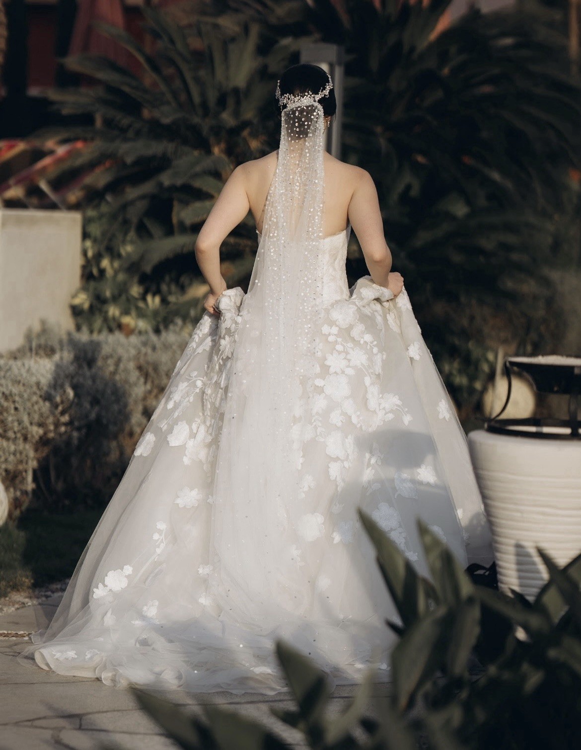 2024 Anne Barge Berkshire Wedding Dress With Custom Unbranded Veil