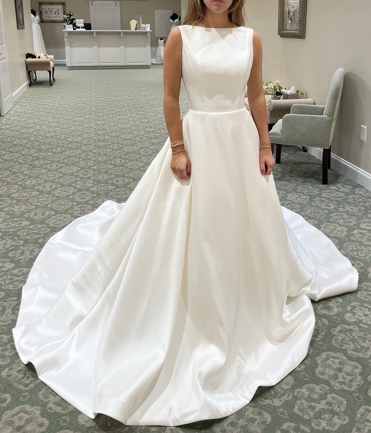 Justin Alexander White Satin Sleeveless Boat Neck Ball Gown Wedding Dress