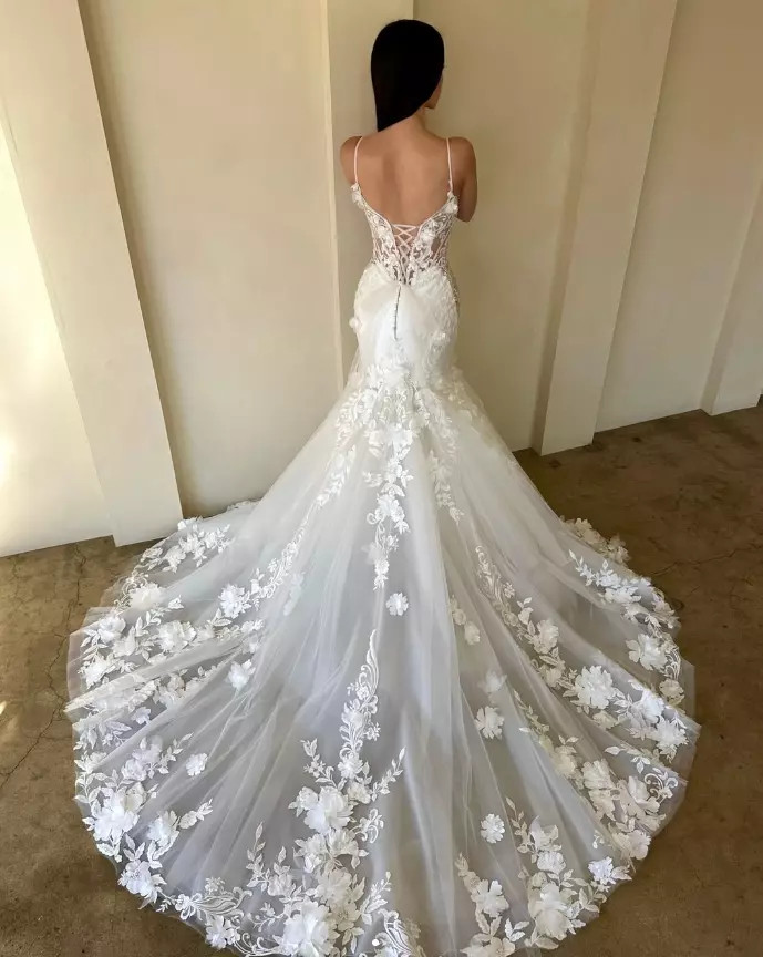 Exquisite Mermaid Wedding Dresses Spaghetti Straps Flower Applique Bridal Gowns