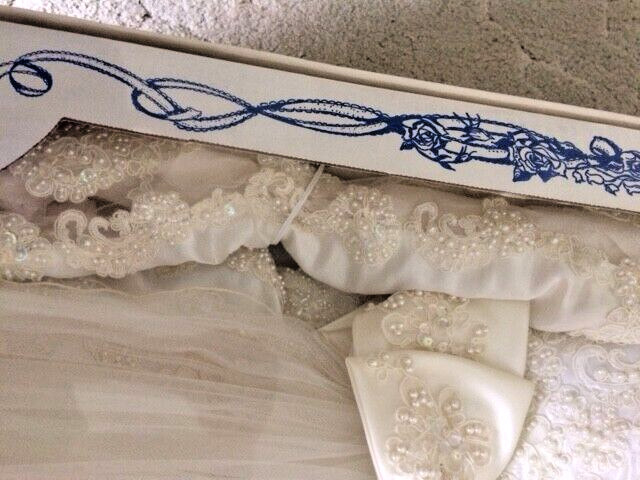 Venus Wedding Gown w/Veil Vintage 90’s Lace/Beaded/Pearled/Mermaid /ProPreserved
