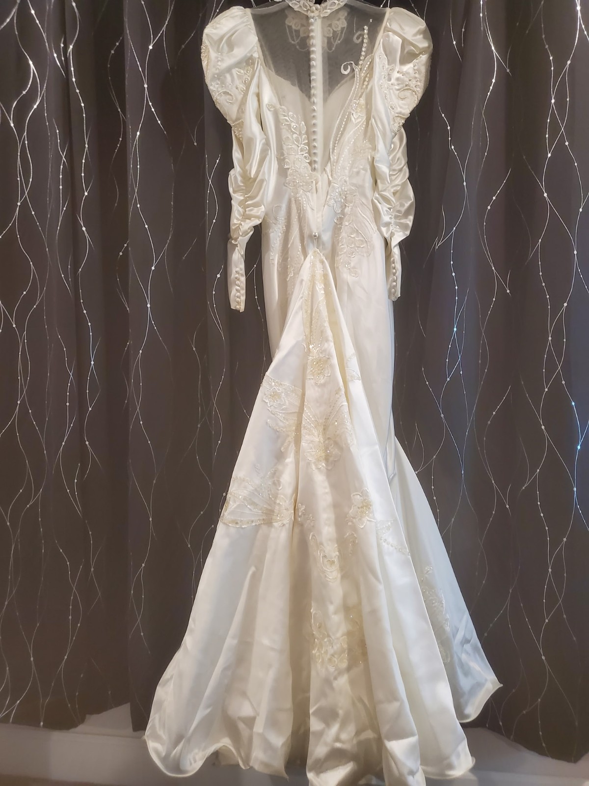 Vintage 80-90s White Satin Mermaid Trumphet Choker Neck Sequin Wedding Dress