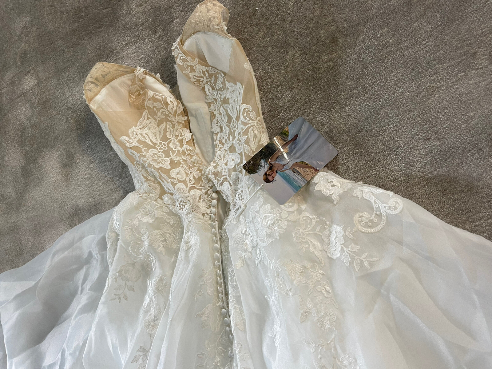 Dream Wedding Dress Ivana | DR2256 Lace, Organza, buttons along train, pockets