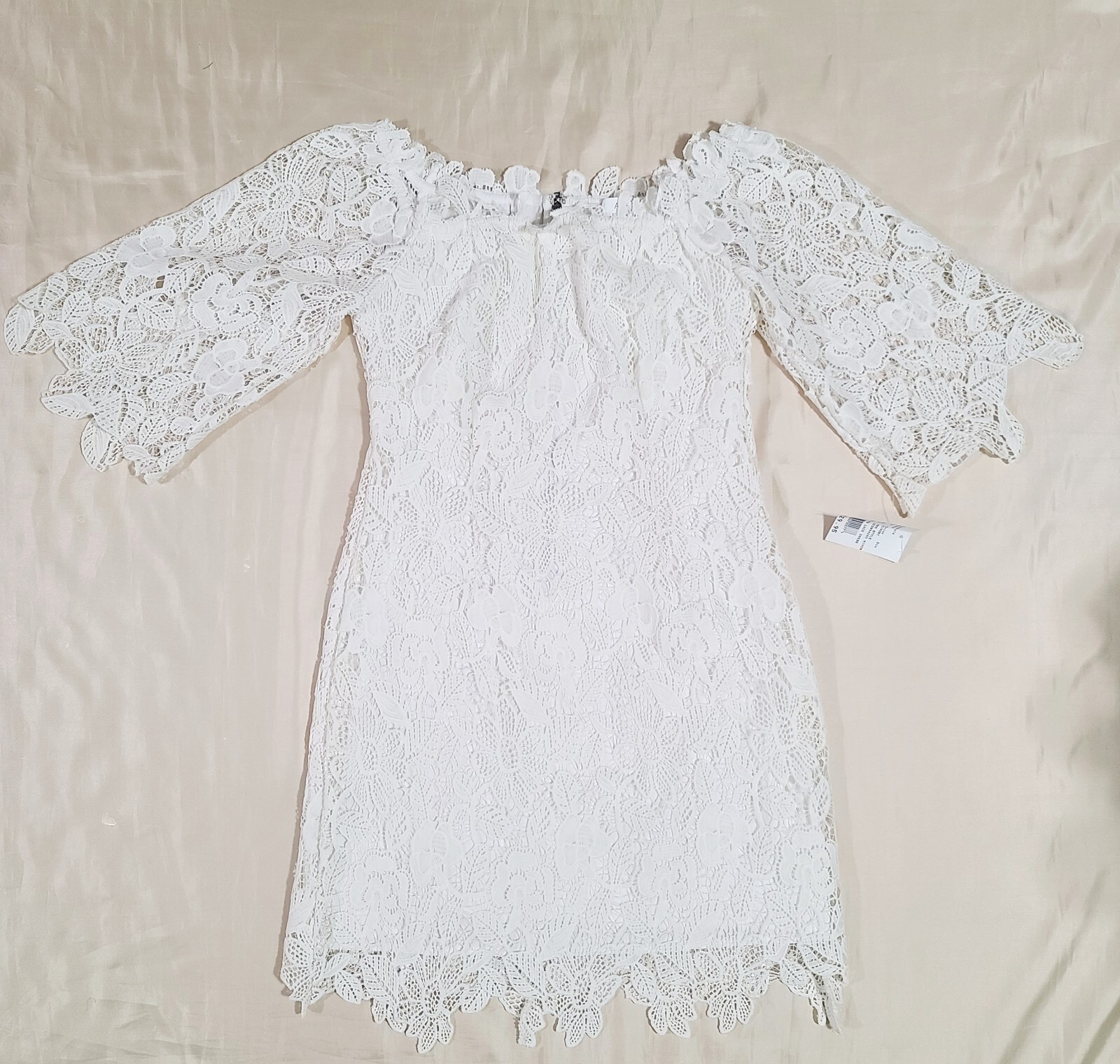 David’s Bridal Women’s Wedding Dress Size M Lace Off-The-Shoulder 3/4 Sleeve