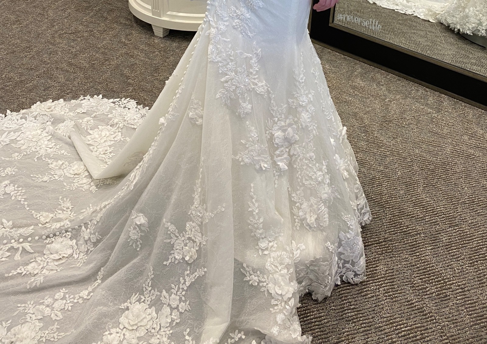 Martina Liana Ivory Lace Wedding Dress 1305 Sz 8 New Never Worn RV $3300
