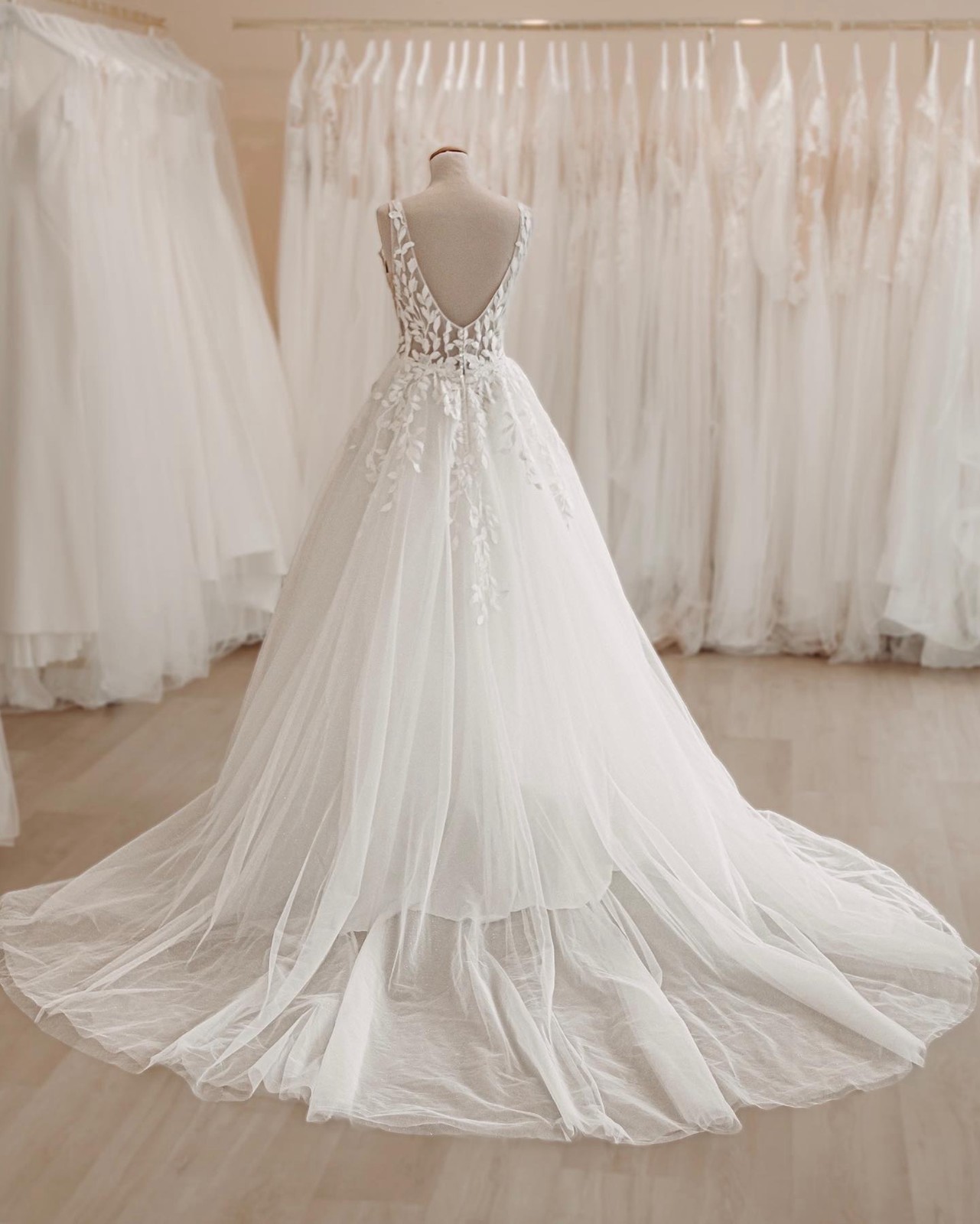 Princess Leaf Lace Wedding Dress 34 36 38 40 42 44 46 48 Plus Size Strappy